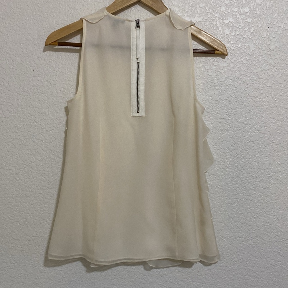 Ann Taylor Silk Cream Ruffle Lined Sleeveless Blouse Size XS - Picture 4 of 9